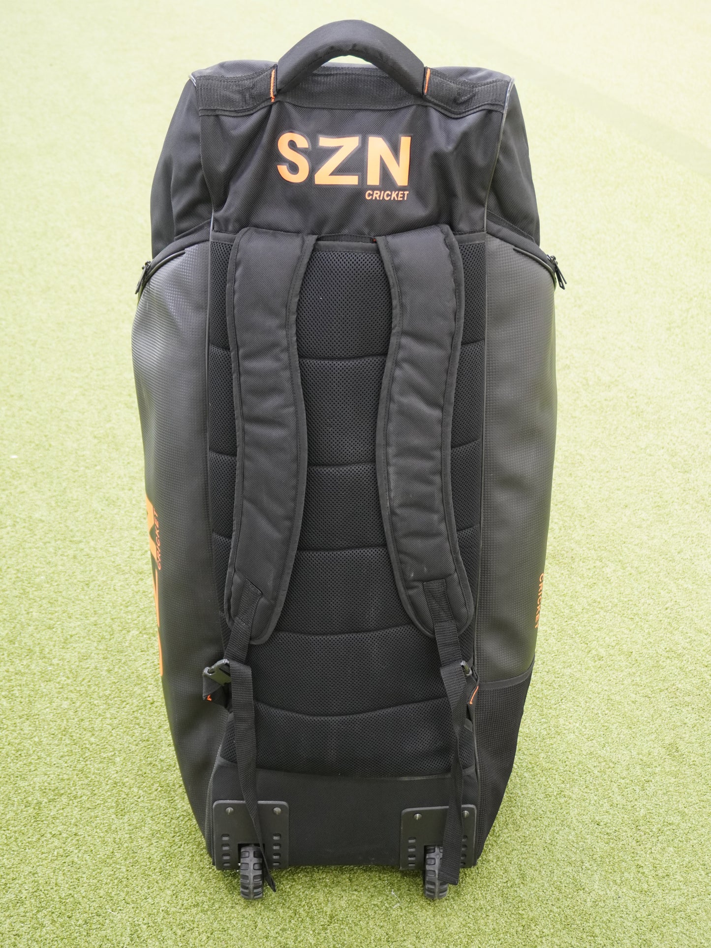 SZN Premium Wheelie Cricket Bag