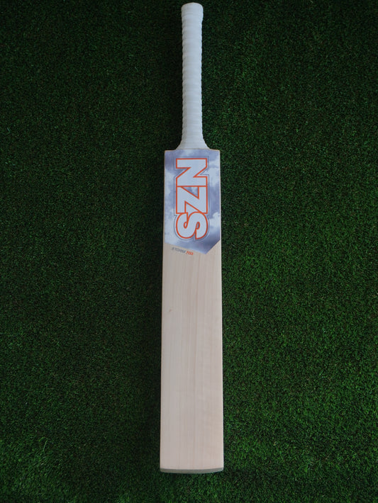 Adult (SH) Premium Cricket Bat - Storm 700