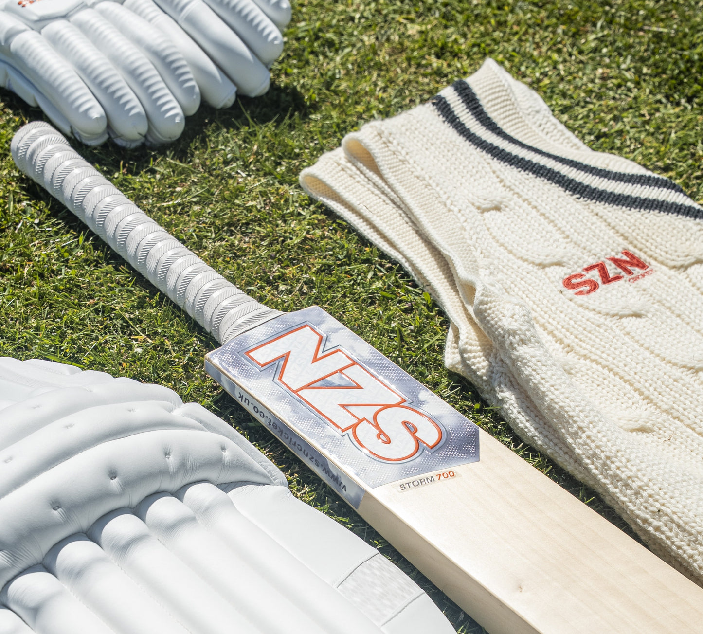 Adult (SH) Premium Cricket Bat - Storm 700